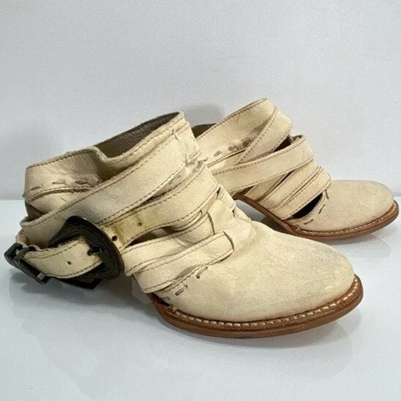 Freebird Womens Beige Lucky Distressed Strappy Buckle Detail Heeled Mules Size 7 - Picture 6 of 10
